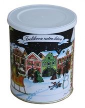 Frolík's Extra Weihnachtskaffee gemahlen 250 g dosiert - der Geschmack ist ganz leicht bitter, mit einem Hauch von Nüssen. Jan Frolík - Pražírna kávy